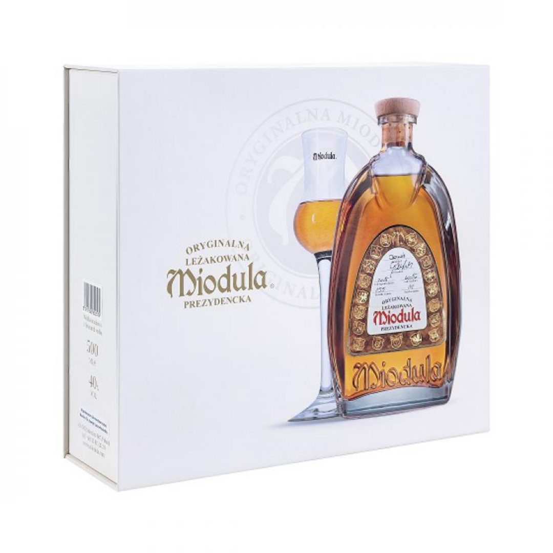 miodula-biala-skrzynka-kieliszek-alkohole-alcapone-6659ca62bbe1f.png
